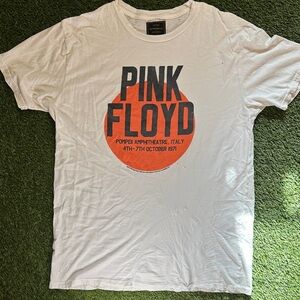 Retrobrand Pink Floyd Pompeii Amphitheater Italy 4th-7th Graphic T-Shirt
